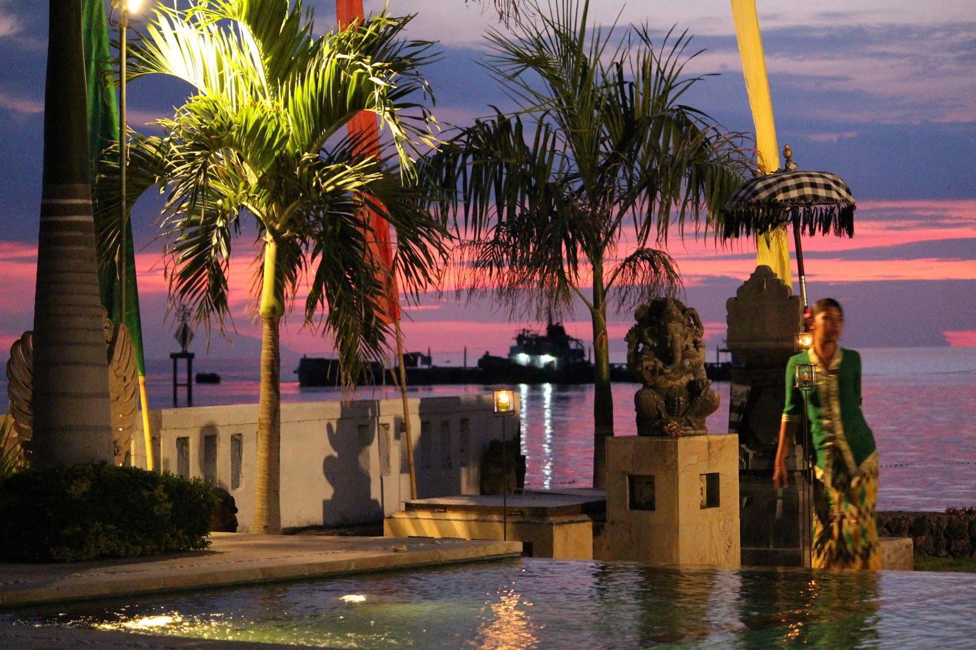 Kelapa Lovina Beach Villa Εξωτερικό φωτογραφία